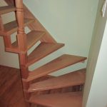 Self-supporting beech staircase