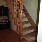 Self-supporting beech staircase