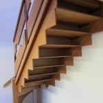 Placare scara metalica si rafturi pentru biblioteca