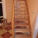 Natural beech staircase, curved treads - Scari din lemn Suceava Natural beech staircase, curved treads
