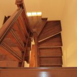 Walnut colour beech staircase covering, concrete structure - Scari din lemn Suceava Placare scara fag culoare nuc
