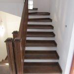 Walnut colour beech staircase covering, concrete structure - Scari din lemn Suceava Placare scara fag culoare nuc