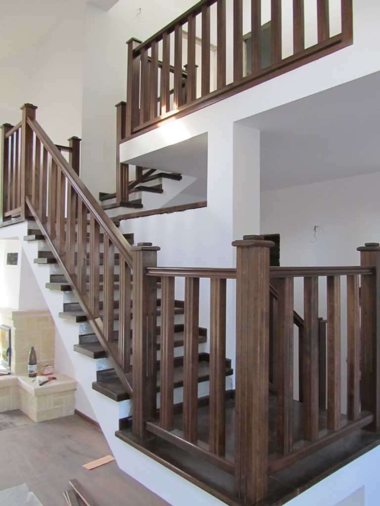 Beech staircase covering, walnut colour 14