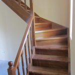 Golden oak colour beech staircase, with risers - Scari din lemn Suceava scari-interioare-din-lemn-suceava-img_3114