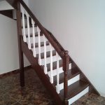 Beech staircase stained mahogany and white - Scari din lemn Suceava Beech staircase stained mahogany and white 4