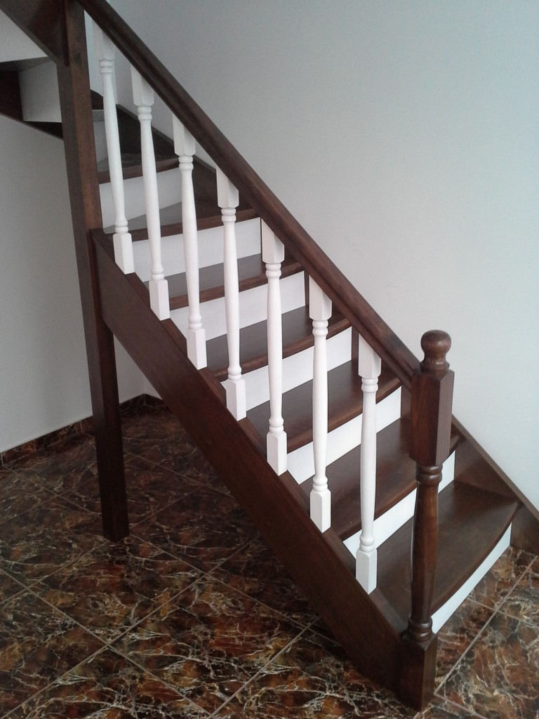 Beech staircase stained mahogany and white 3