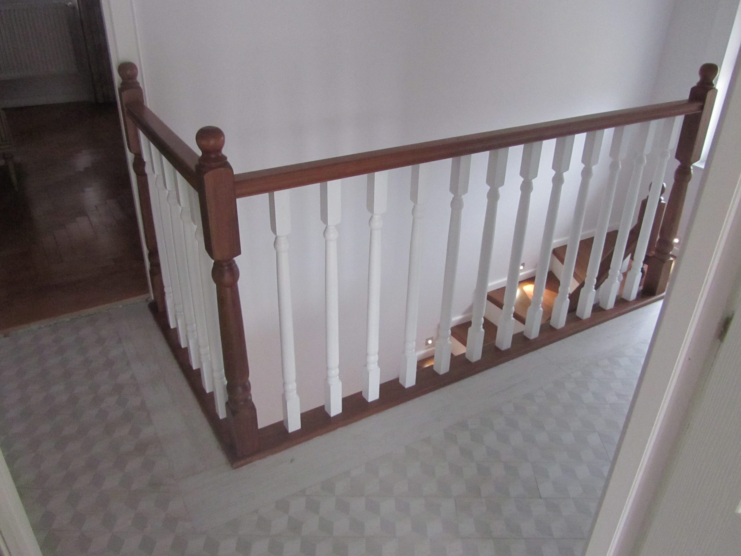 Placari beton sau metal - Staircase covering in beech wood 4