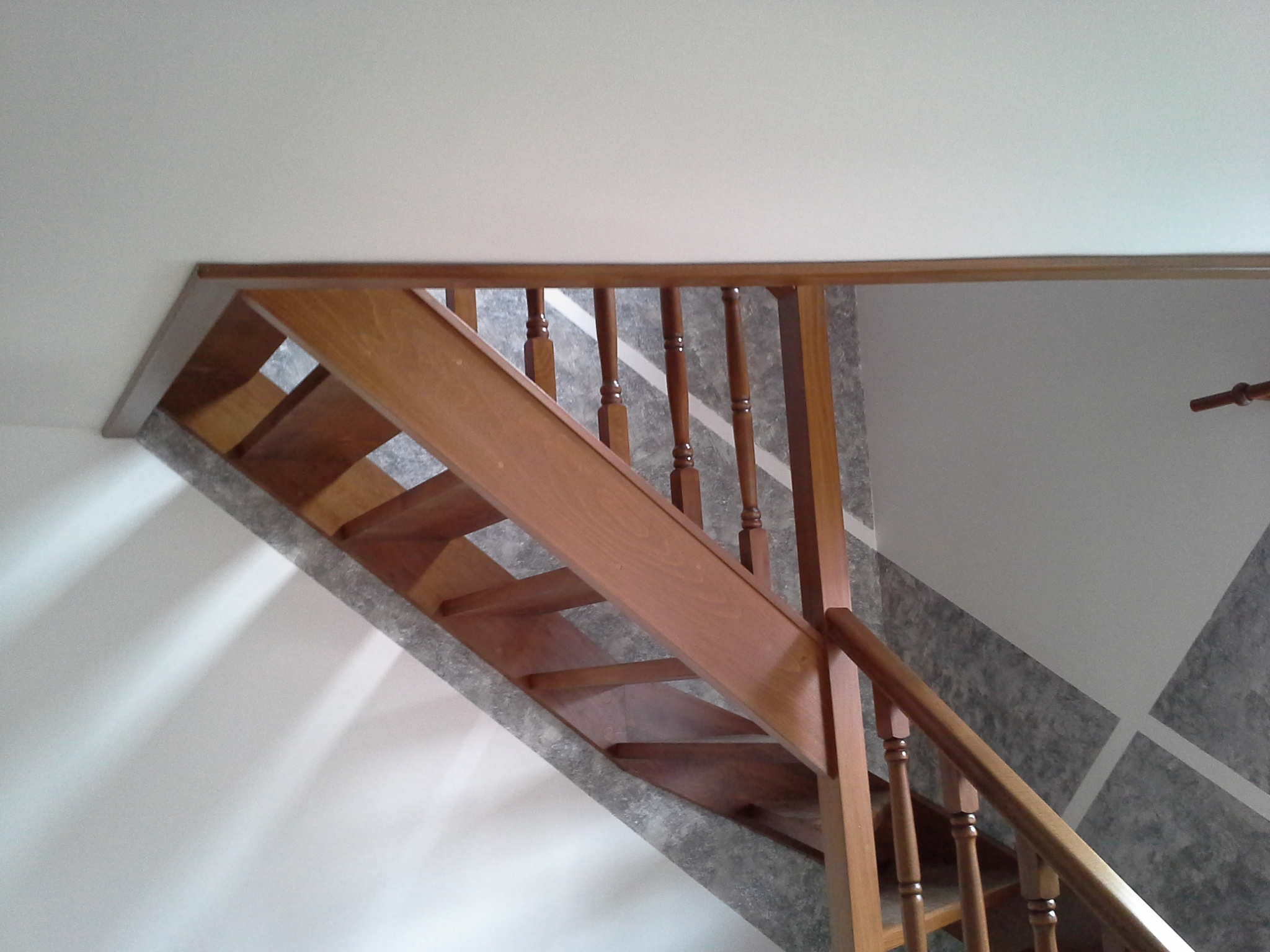 Scari pe vanguri de lemn - Beech staircase, golden oak colour 7